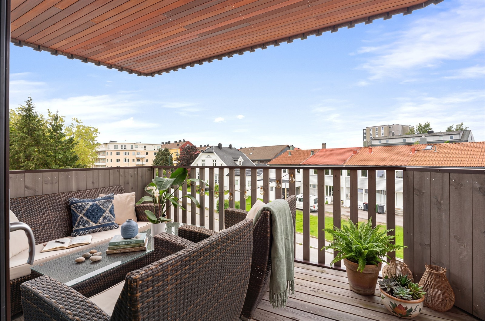 God plass til sittegruppe og grill Galleribilde