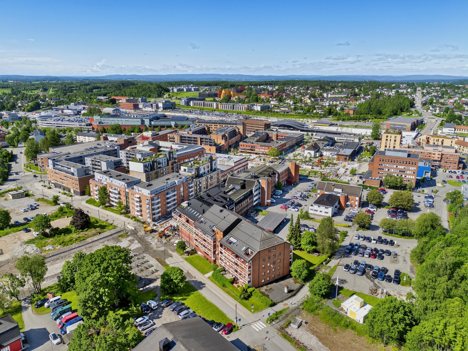 Det er skoler, barnehager og idrettsanlegg innen få minutters gange. Galleribilde