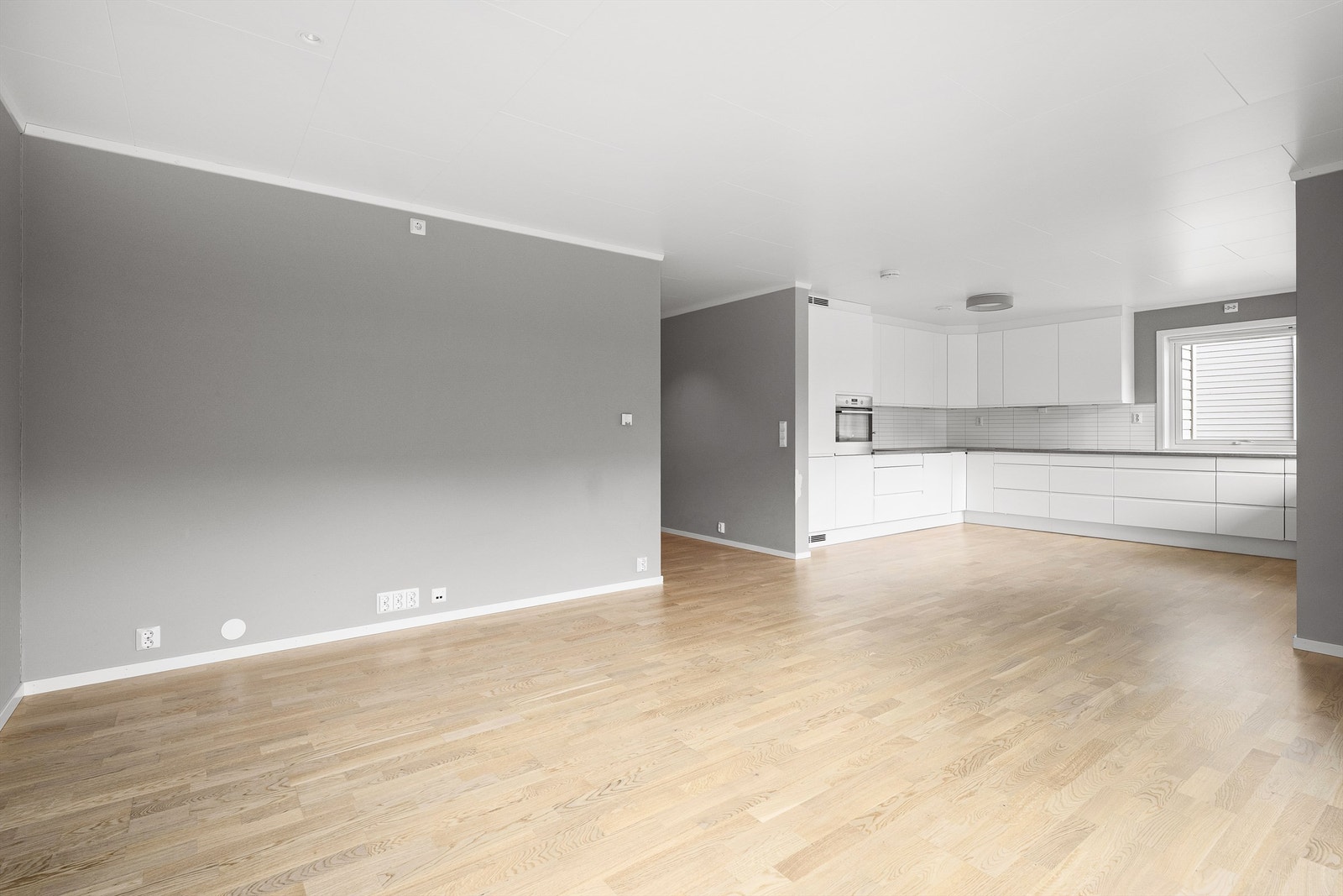 Rom for sittegrupper og spisebord Galleribilde