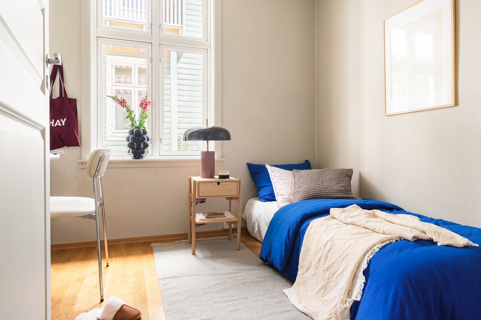 Har du ikke behov for to rom, kan det andre soverommet brukes til gjesterom, kontor eller leies ut til en venn. Galleribilde