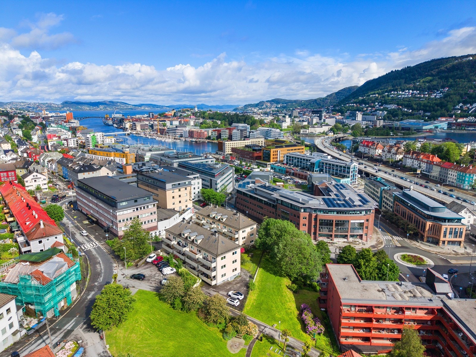 Det er totalt 26 andeler fordelt på 2 bygg. Galleribilde