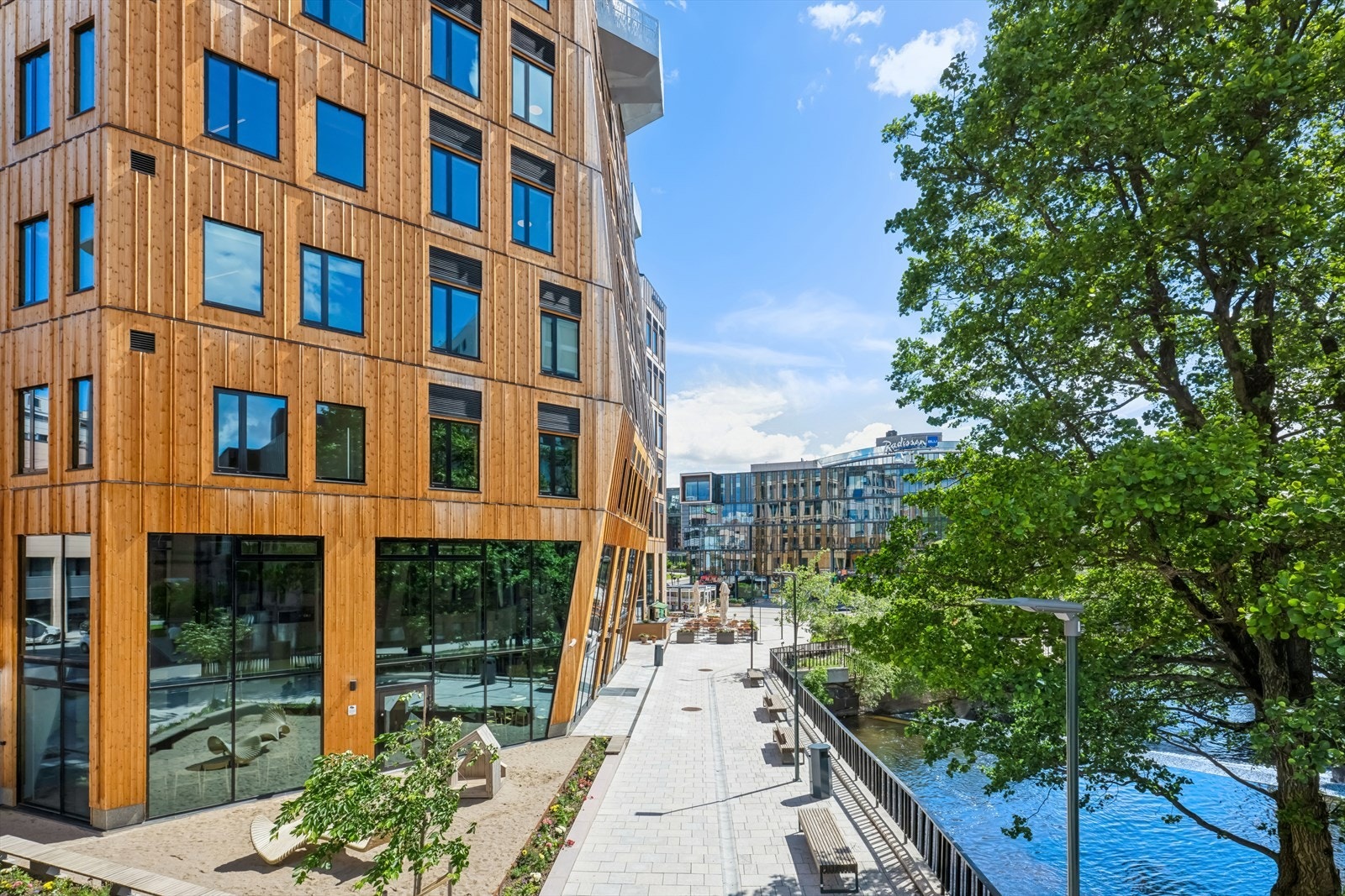 Bygget er utviklet av Avantor og tegnet av Snøhetta, et internasjonalt anerkjent arkitektkontor kjent for sine unike og prisbelønte byggverk. Galleribilde