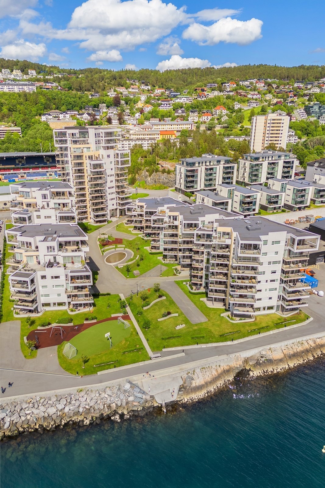 Her kan du ta morgenbadet - året rundt. Galleribilde