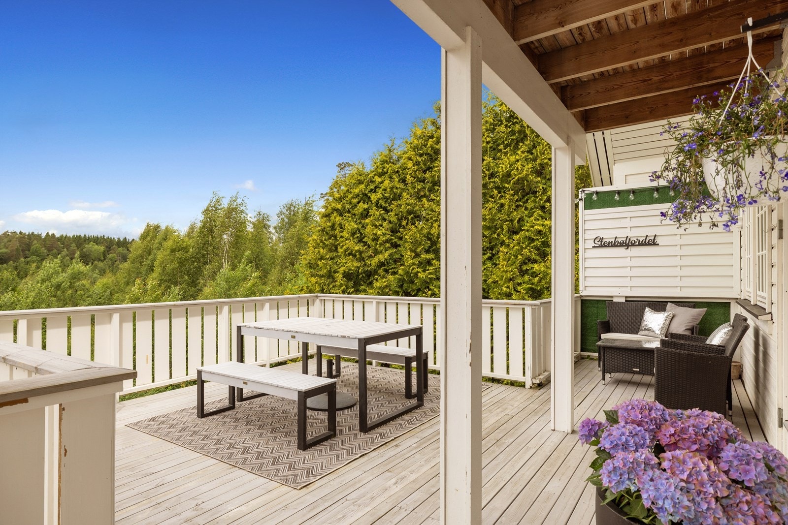 Perfekt sted å nyte late sommerdager. Galleribilde