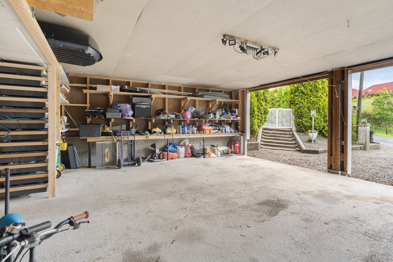 1. etasje garasjen - Parkering Galleribilde