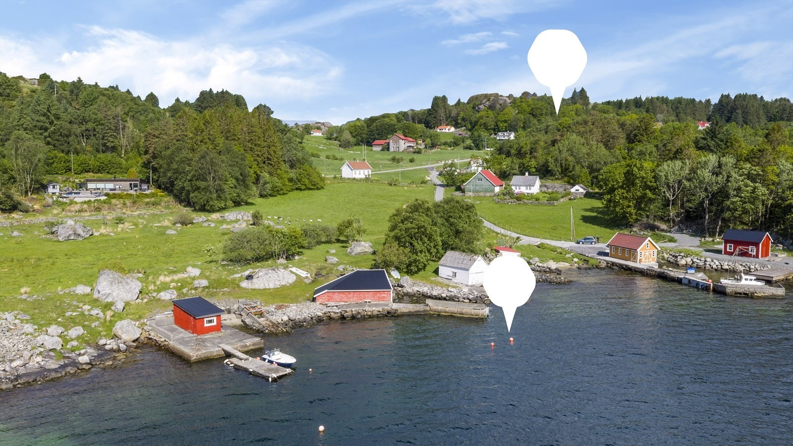 Leid båtplass (årlig avtale) ligger ca. 400 m i luftlinje fra eneboligen. Galleribilde