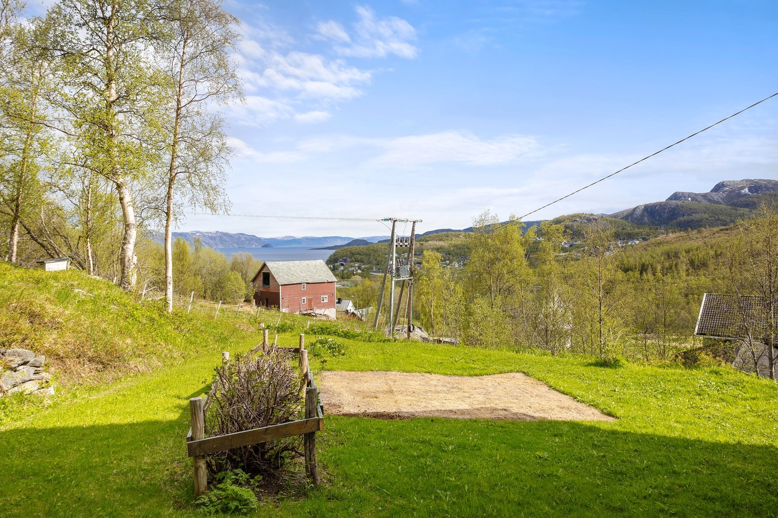 Utsikt fra hagen. Galleribilde