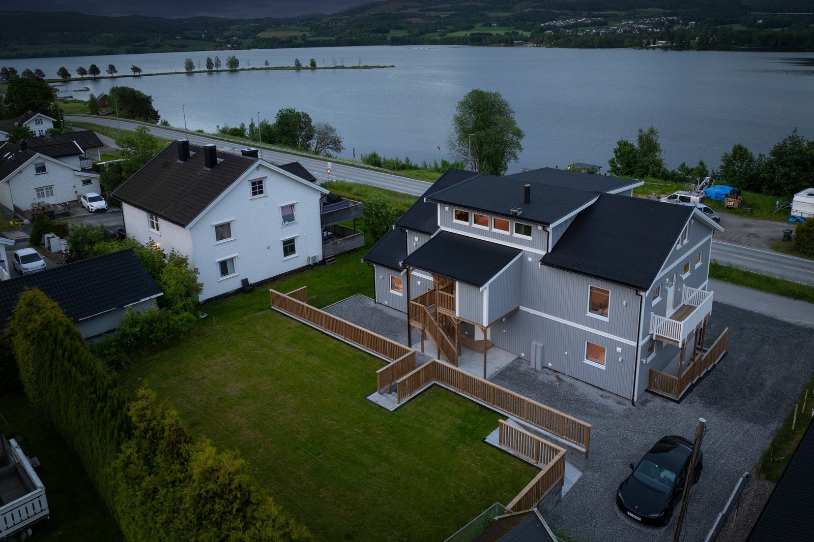 En innholdsrik familiebolig. Gangavstand til badeplass, skoler, barnehage og Jevnaker sentrum. Galleribilde