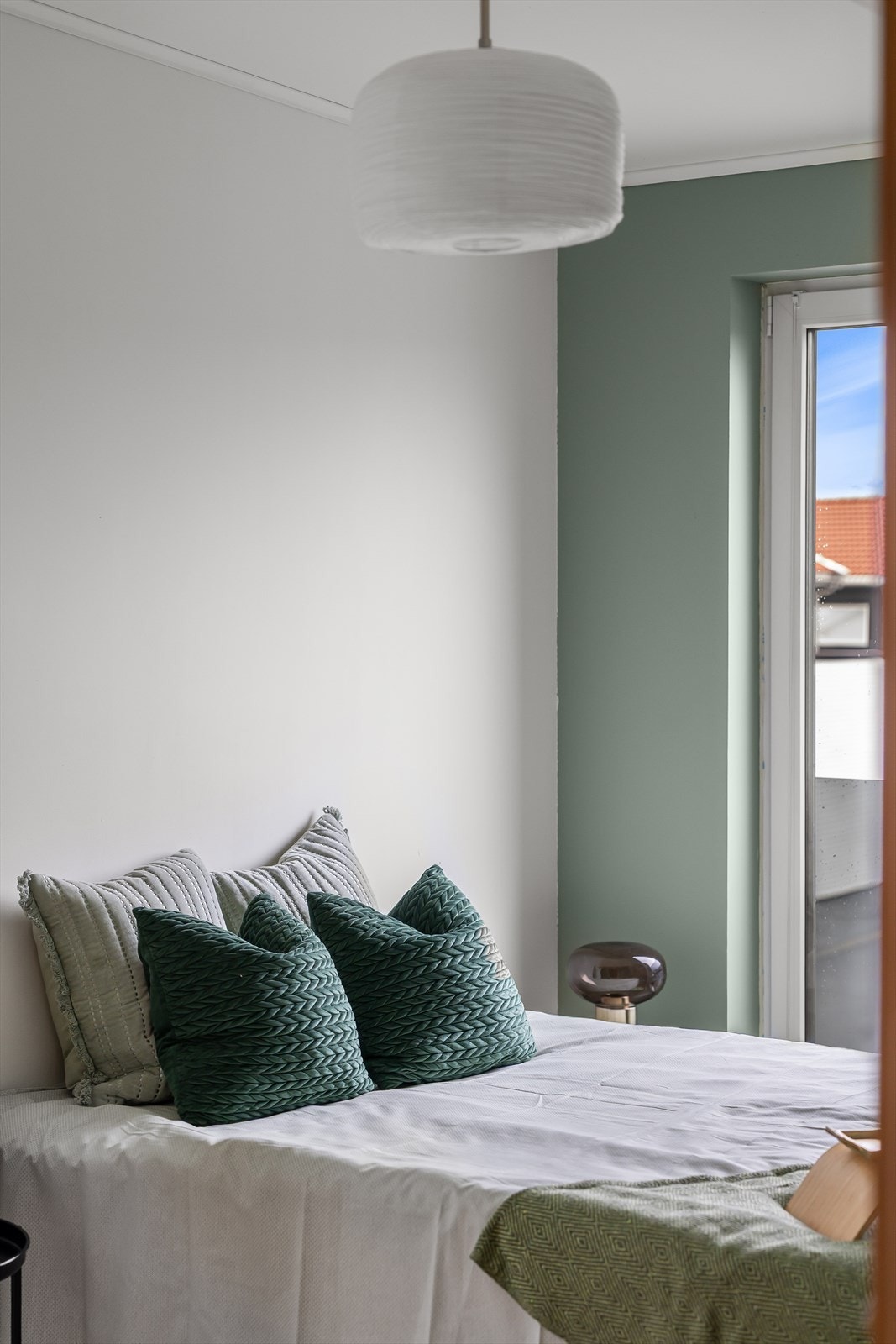 Lyse og nøytrale farger på veggene gjør det enkelt å sette sitt eget preg. Galleribilde
