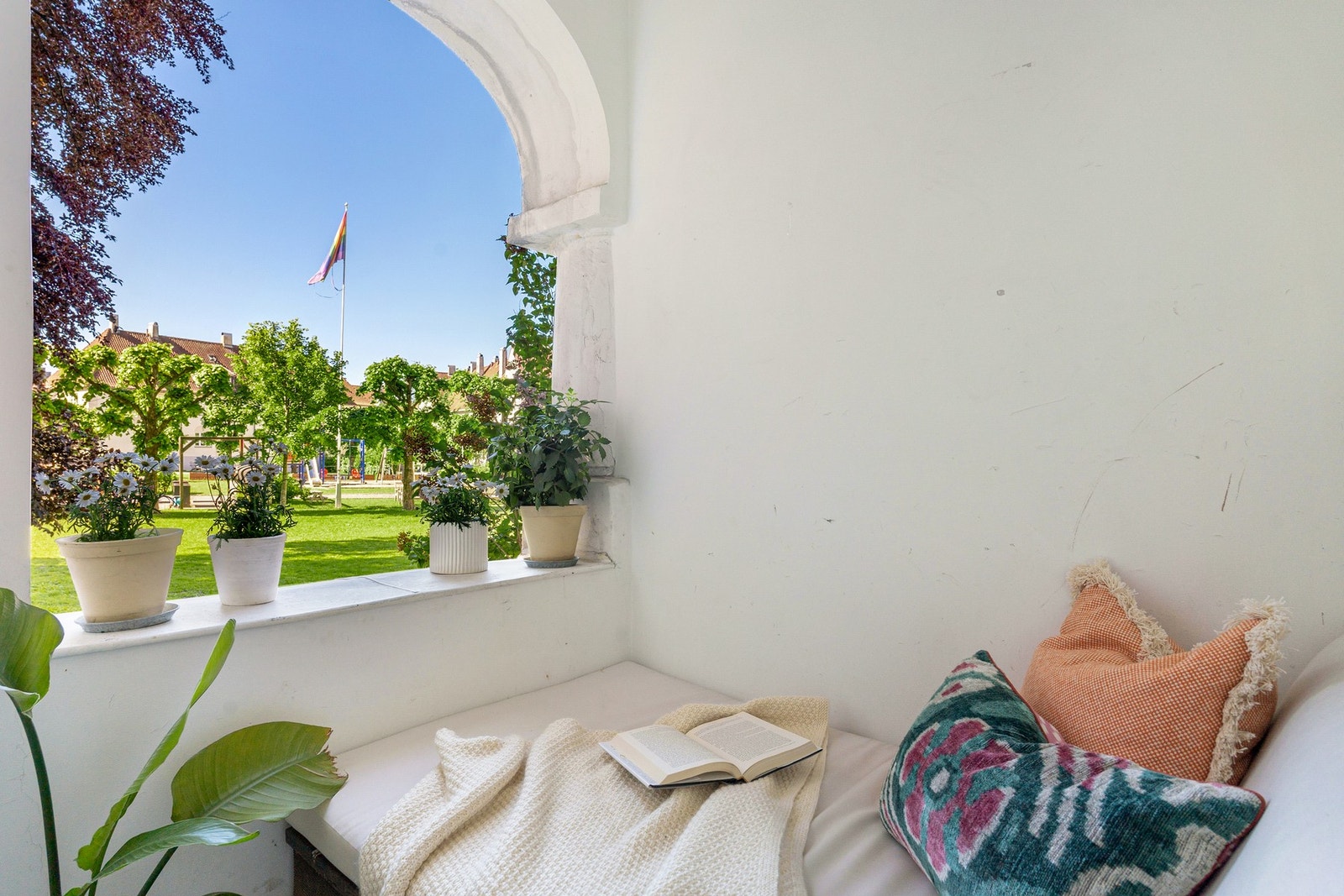 En sjelden kvalitet i Hagebyen er balkongen, som gir et attraktivt privat uterom. Galleribilde