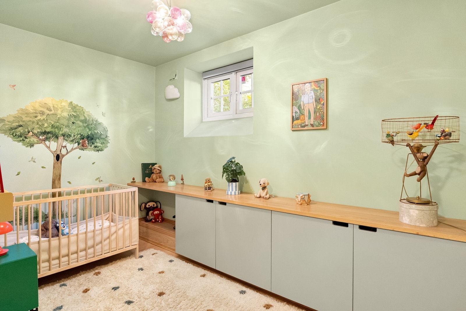 Soverom III er også av god størrelse med flere plassbygde løsninger. Galleribilde