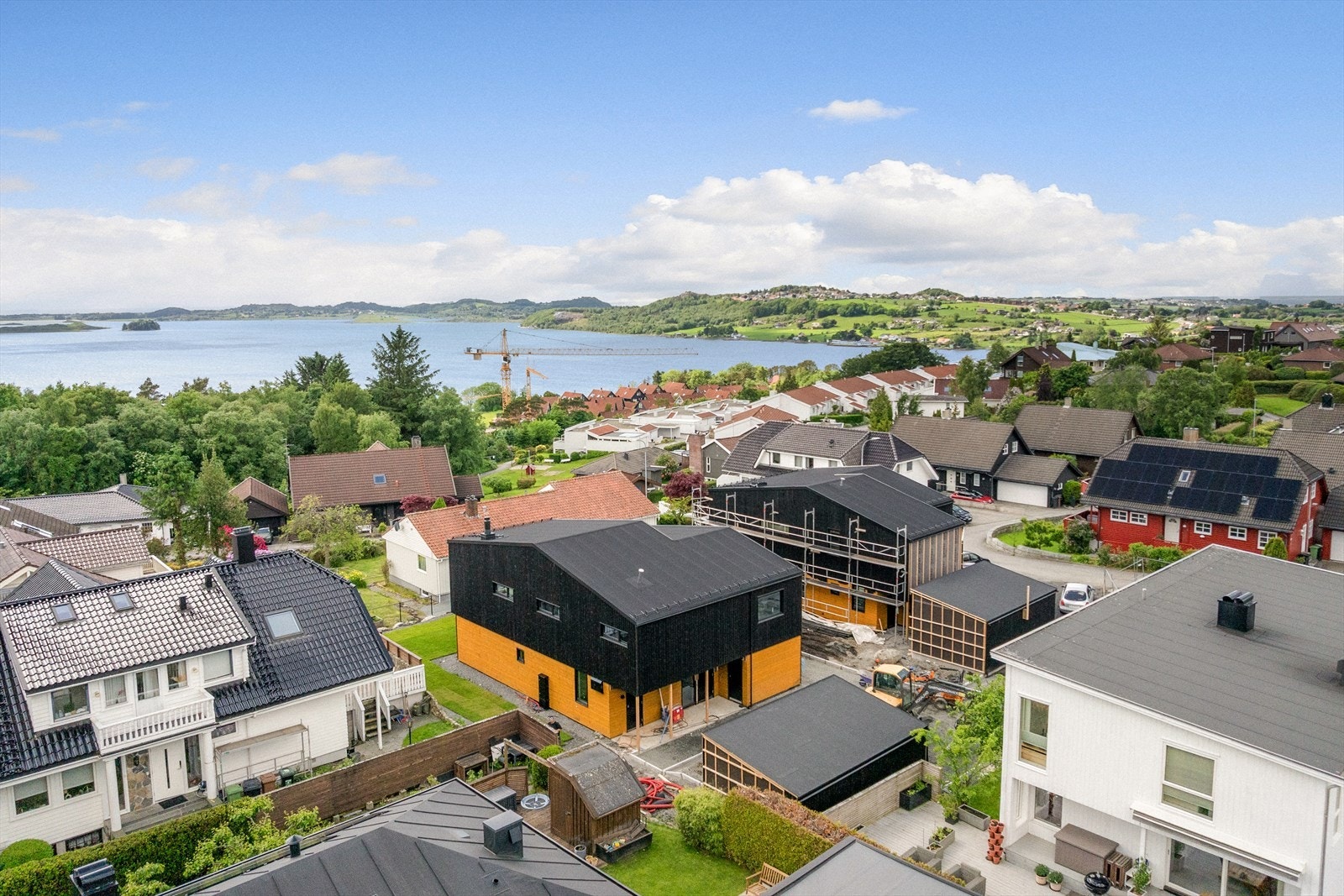 Flotte turområder både i Sørmarka og langs den naturskjønne turstien ved Hafrsfjord, som strekker seg fra Liapynten og Møllebukta hele veien til Viste i Randaberg. Galleribilde
