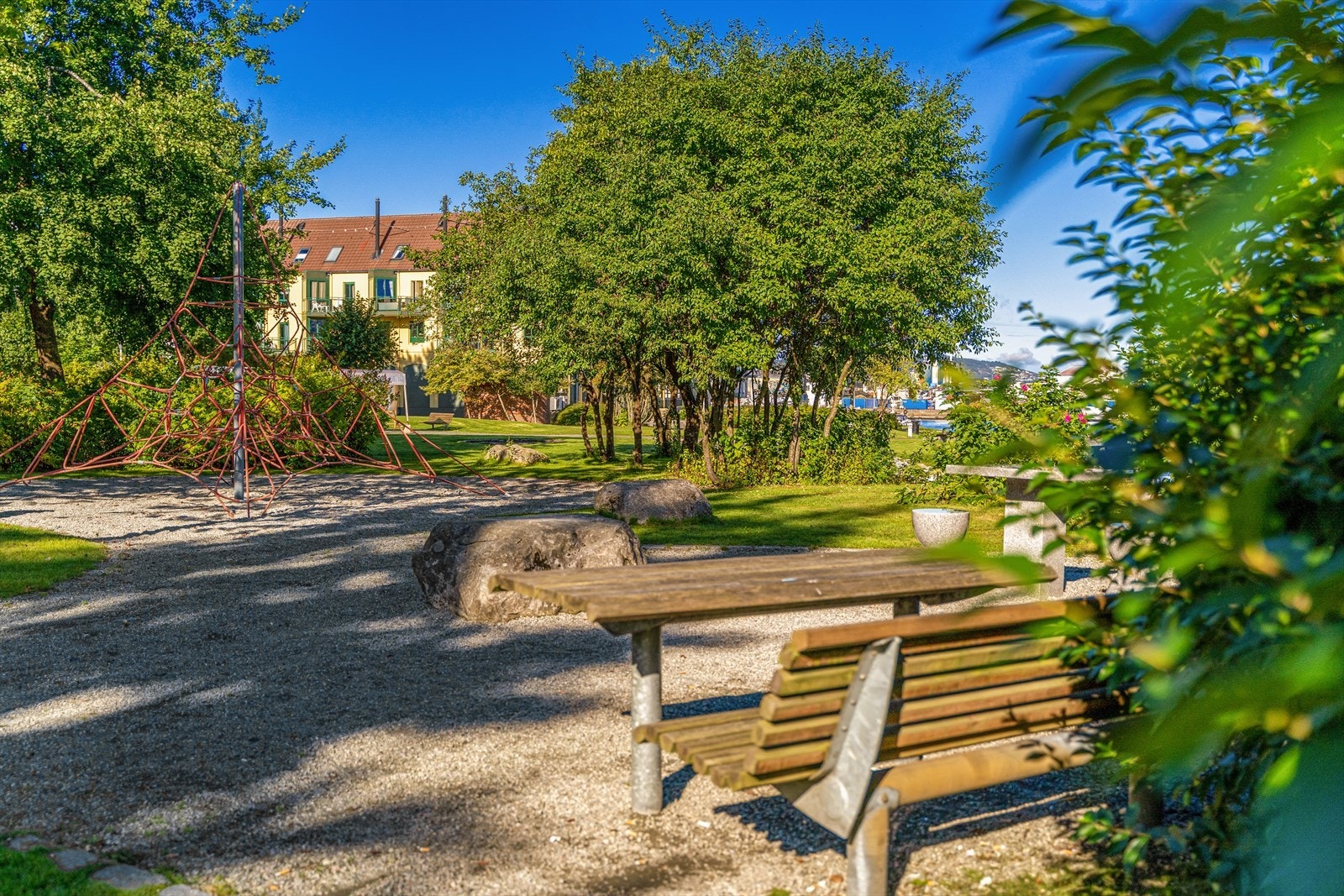 Håsteinarparken byr på frisk luft og et perfekt avbrekk i naturen. Galleribilde