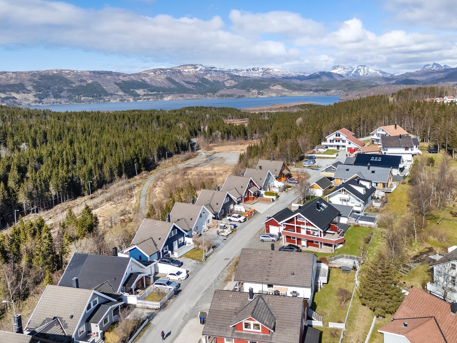 Området er velegnet for barnefamilier, med kort vei til Mørkved bydelssentrum, skoler og barnehager. Galleribilde