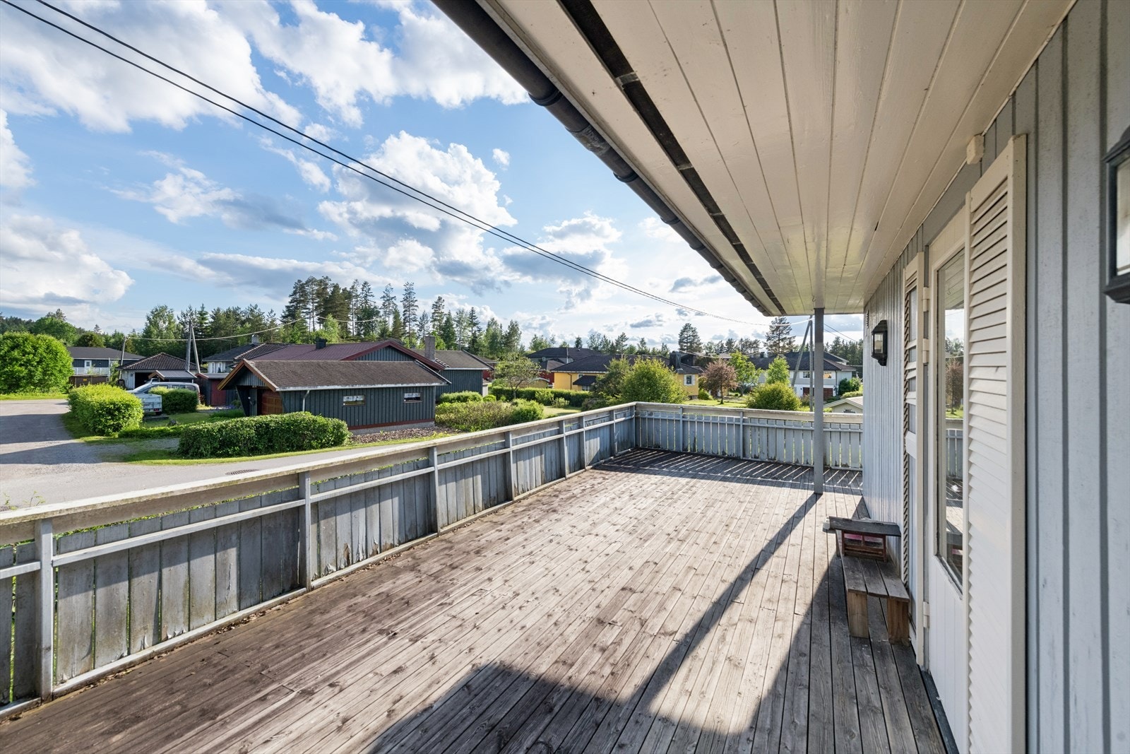En del råte i terrasserekkverket. Utbedring er nødvendig. Galleribilde