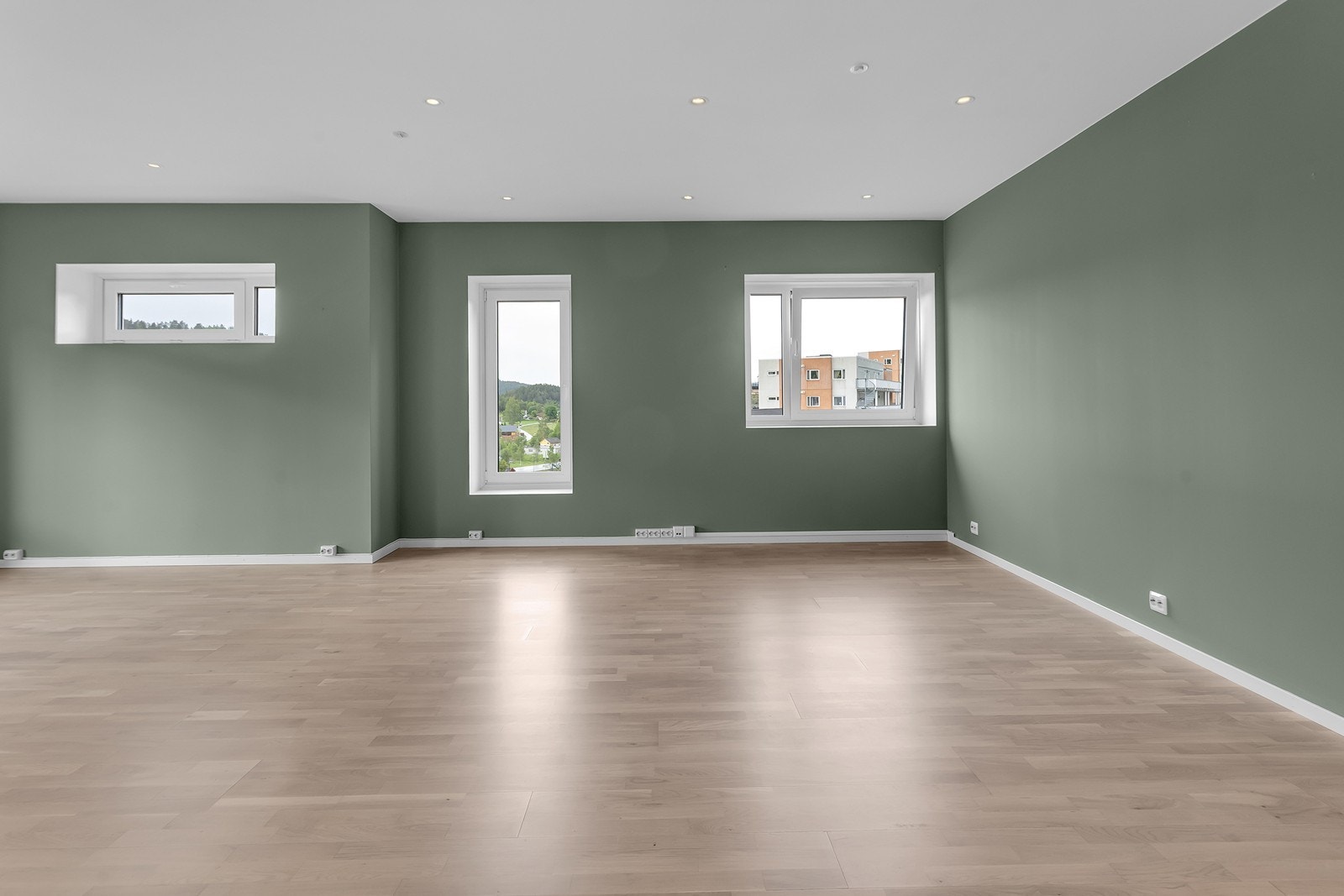Fleksibel del av stuen med mulighet for etablering av soverom 3. Rommet kan tilpasses etter behov, enten som ekstra soverom, hjemmekontor eller gjesterom. Galleribilde