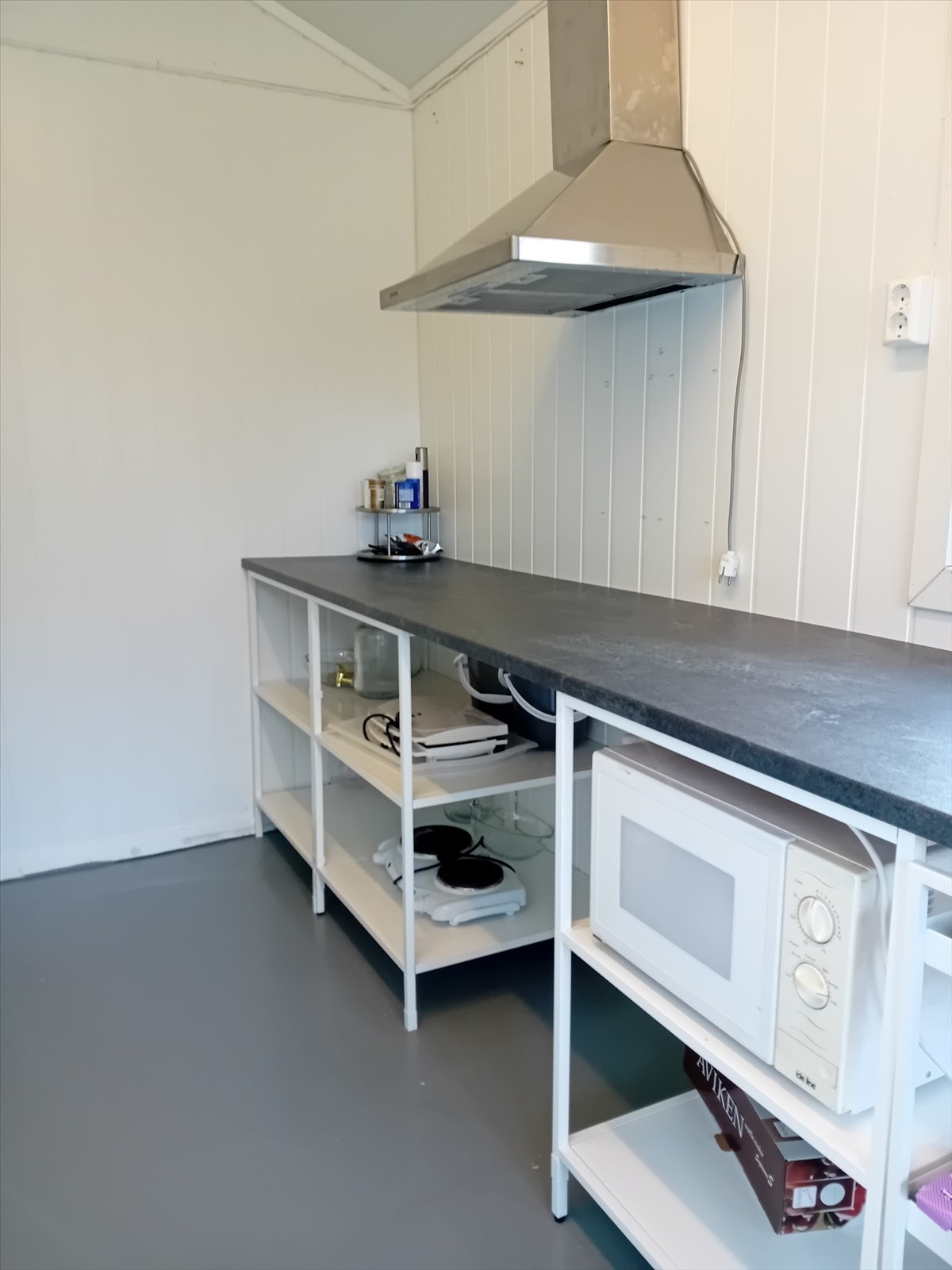 Vaffelbu m/toaletter. Privat foto Galleribilde