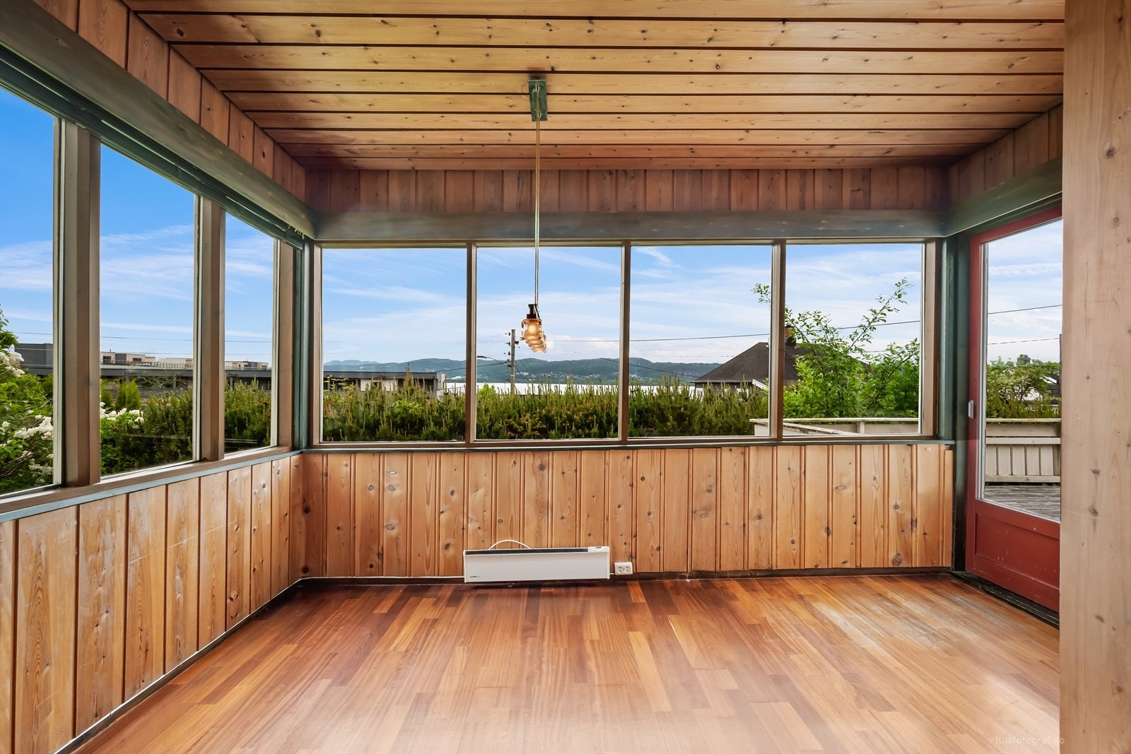 Denne delen av rommet er godkjent som veranda, bruksendring er ikke søkt. Galleribilde