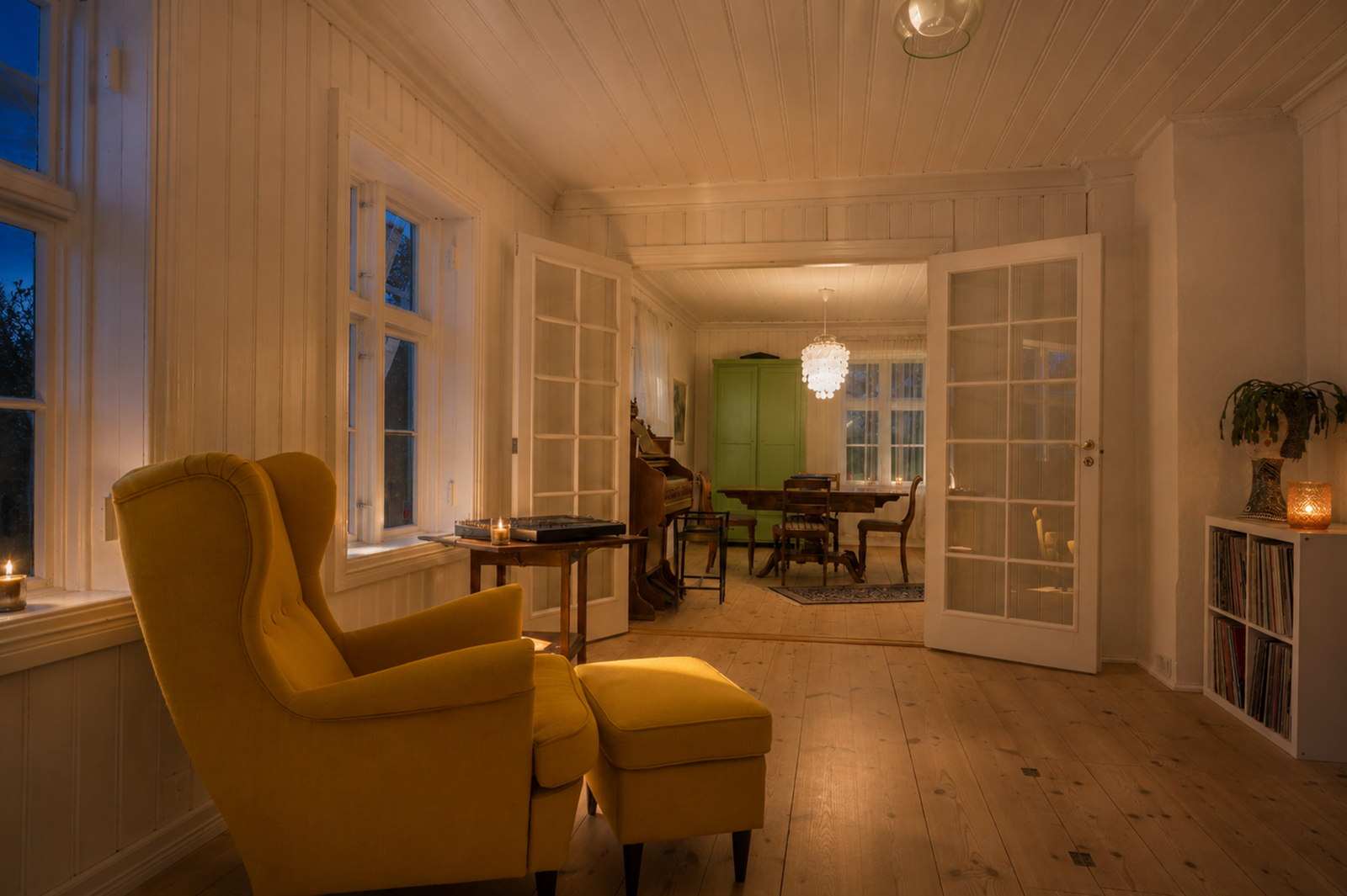 Det sjarmerende kammerset vitner om husets lange historie og byr på en lun og stemningsfull atmosfære som er vanskelig å finne i moderne boliger. Galleribilde