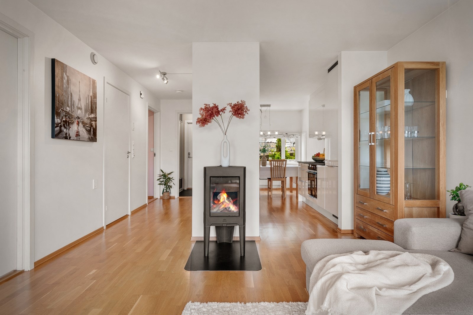 - Stuen måler 18,3m² - Galleribilde