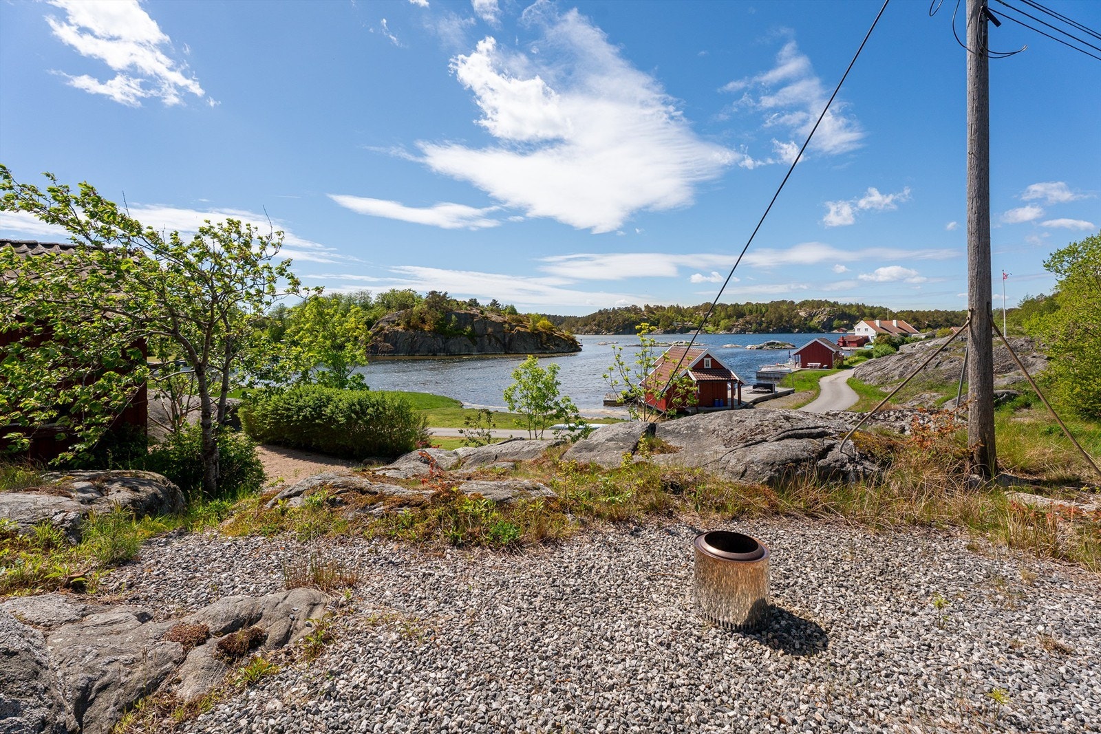 Flere flotte utsiktsplasser rundt på eiendommen. Galleribilde