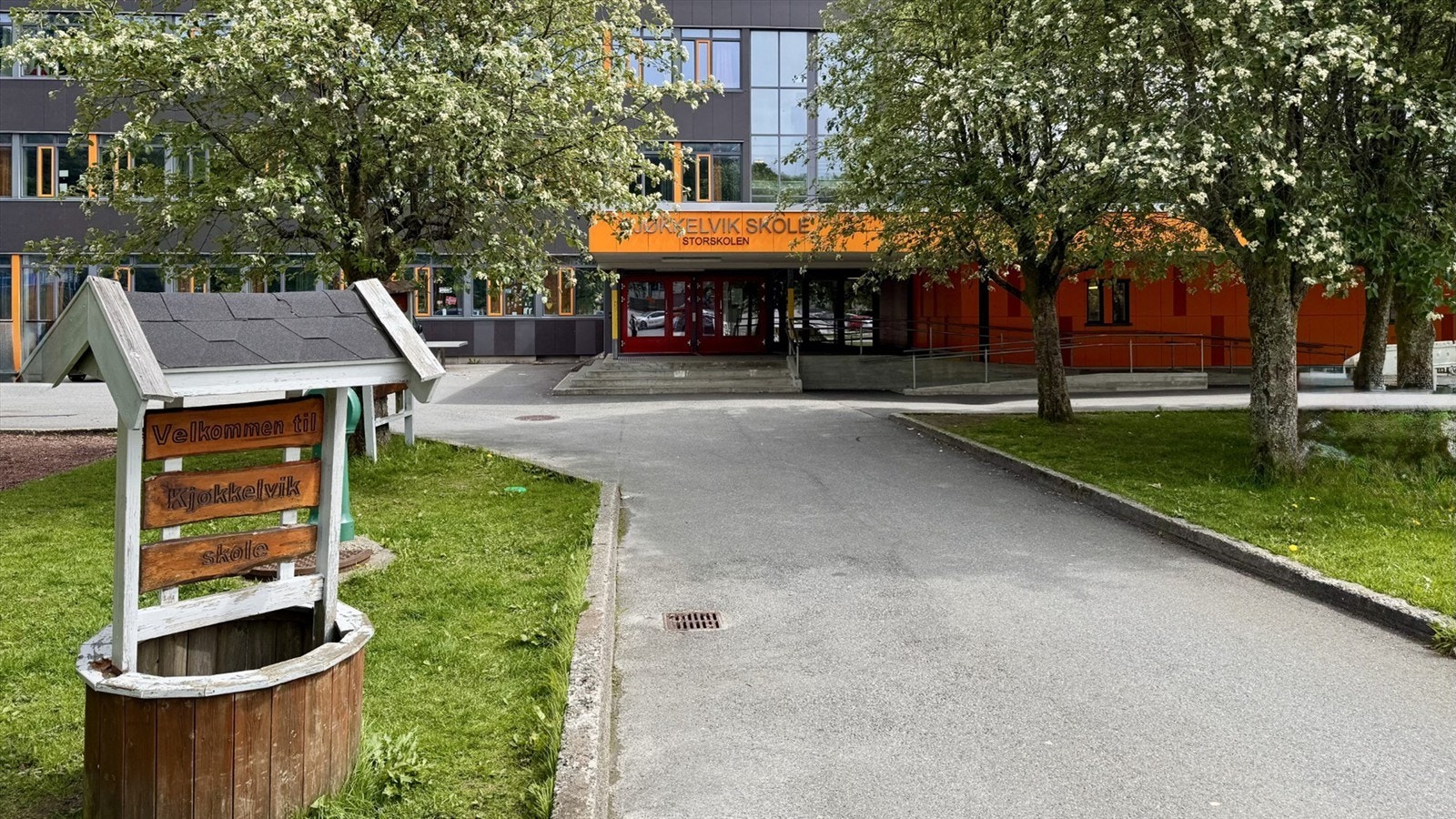 Ca 25 minutter å gå til Kjøkkelvik skole Galleribilde