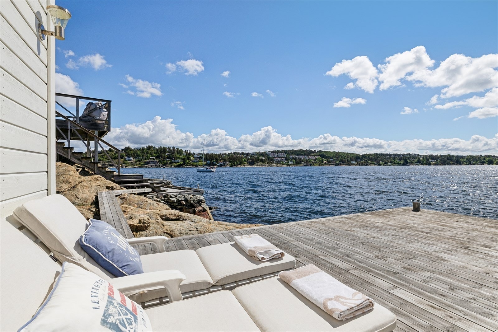 Her kan du nyte late sommerdager med lyden av bølgeskvulp. Galleribilde