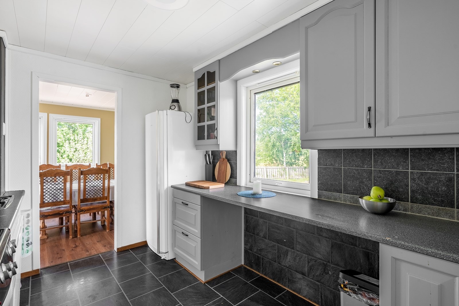 Kjøkkenet er på 9m². Galleribilde