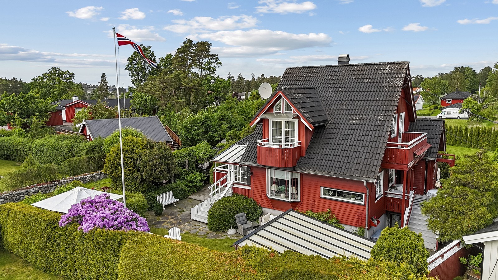 Velkommen til Lervikbakken 10! Fotograf: FOTOetcetera Galleribilde