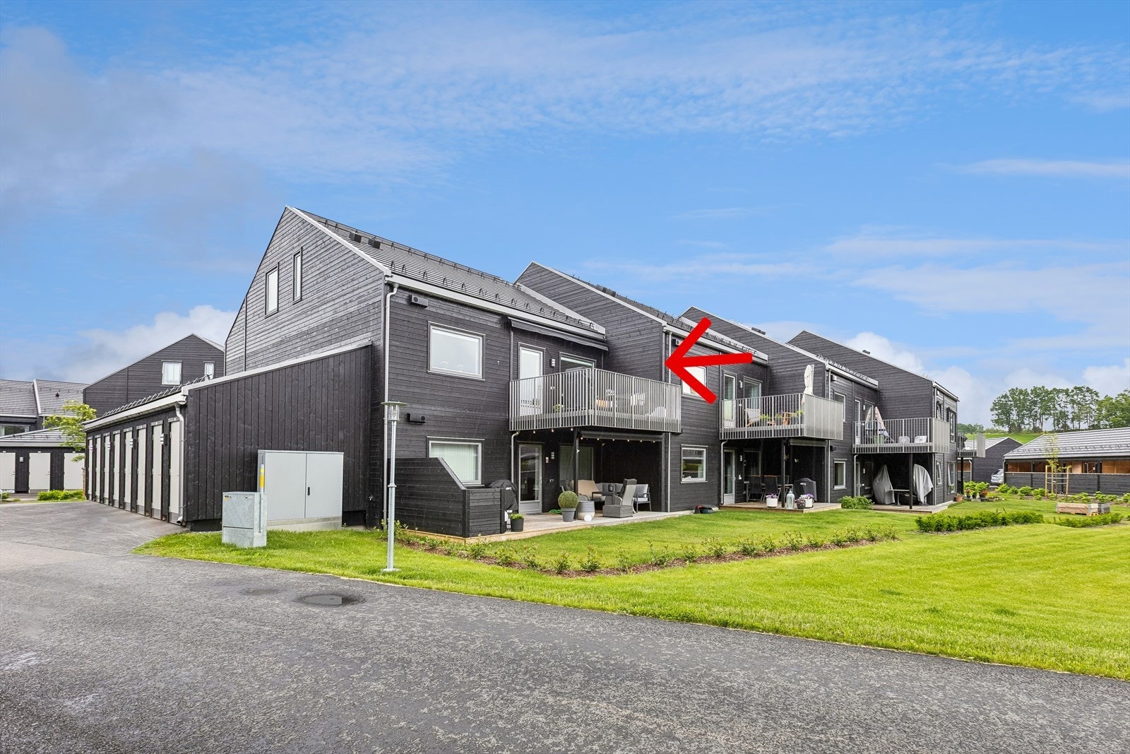Ny leilighet fra 2024 med to private uteplasser og en arealeffektiv planløsning. Galleribilde