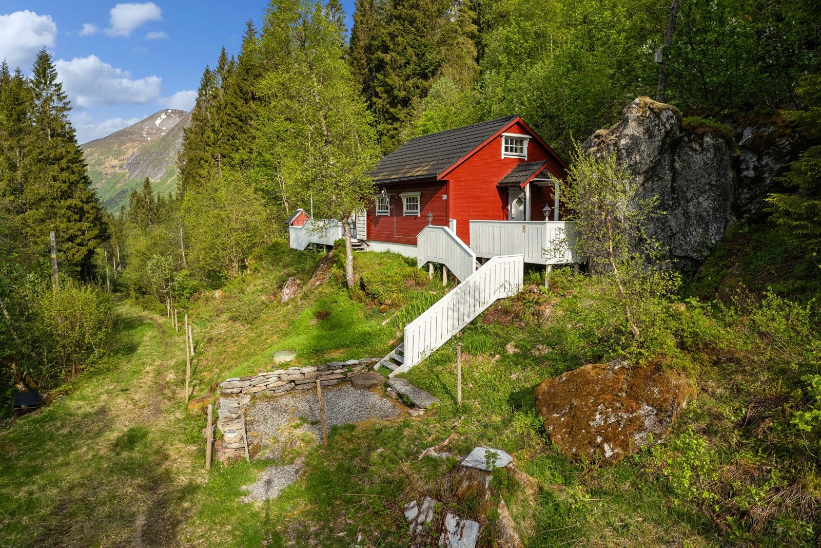 Ei flott hytte som var renovert i 2010 Galleribilde
