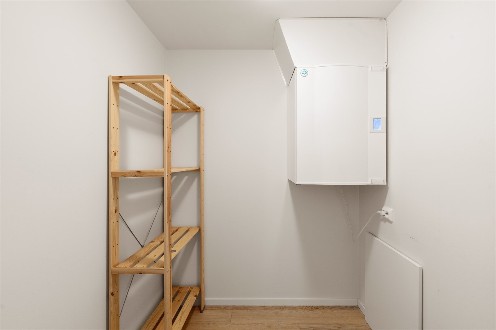 Leiligheten er utstyrt med balansert ventilasjonsanlegg som sikrer et sunt inneklima. Galleribilde