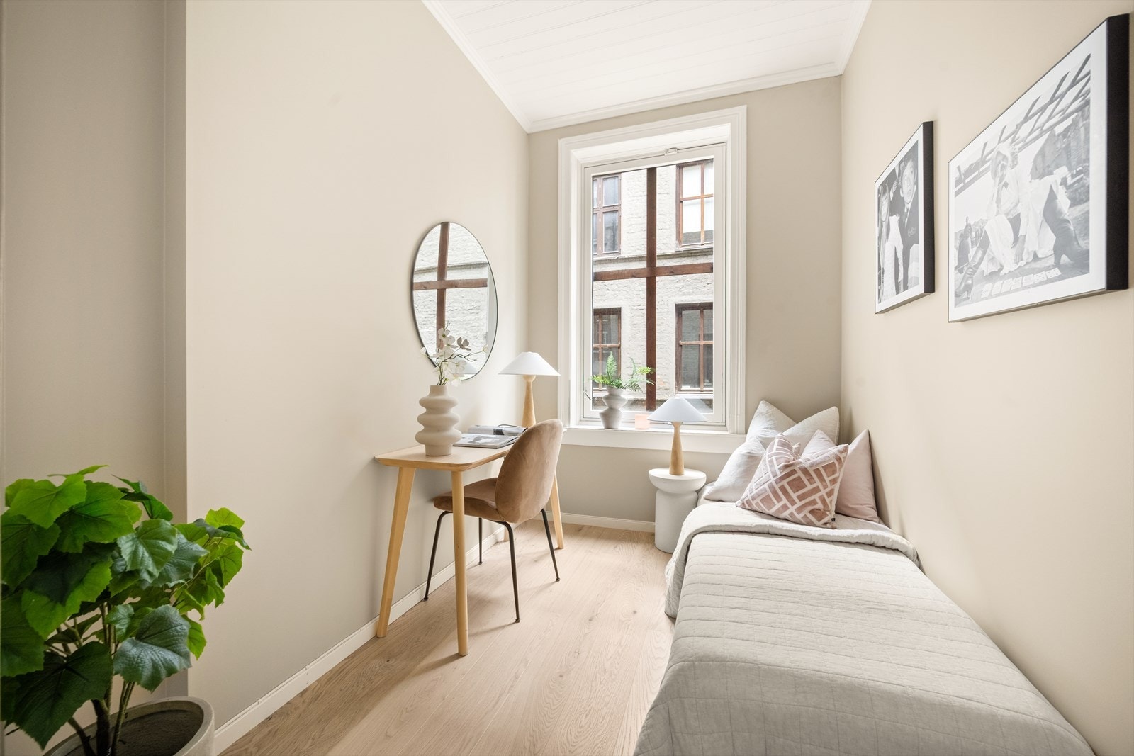 Soverom 2 egner seg godt som barnerom, gjesterom eller hjemmekontor. Galleribilde