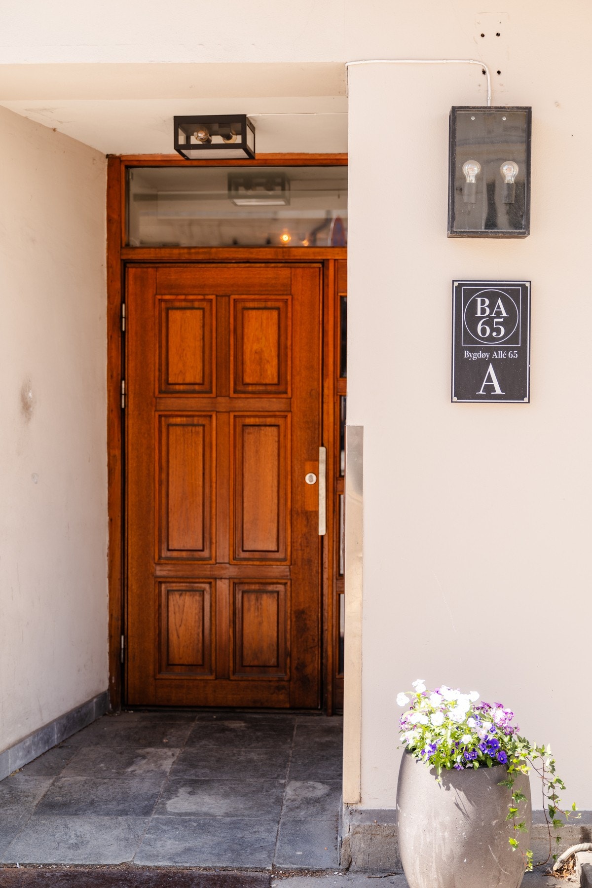 Hyggelig felles inngangsparti med adkomst fra Thomas Heftyes gate. Galleribilde