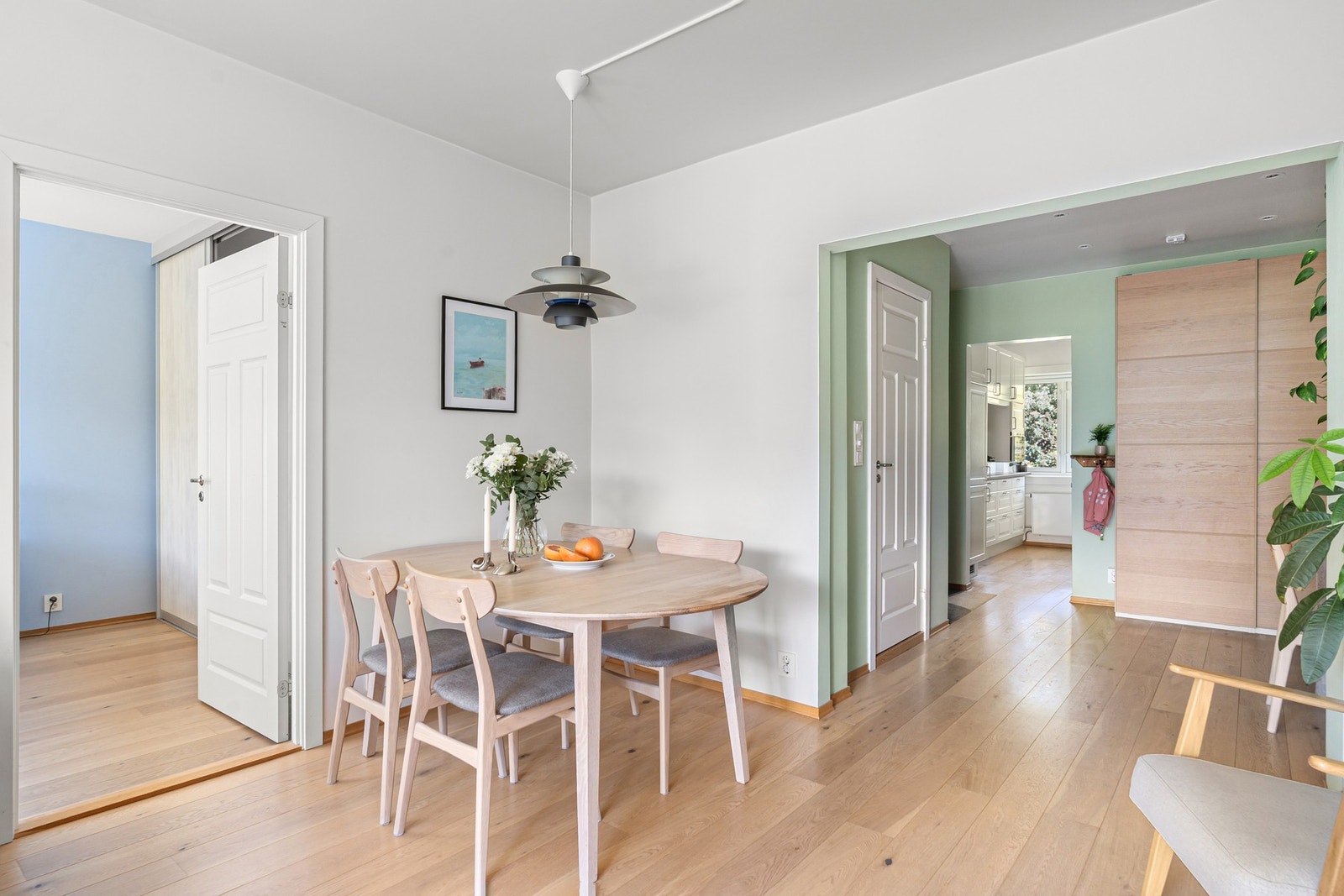 Varmtvann og fyring er inkludert i felleskostnadene. Galleribilde