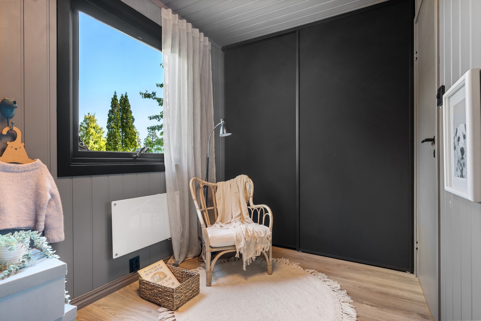 Soverom 3 med skyvedørsgarderobe Galleribilde