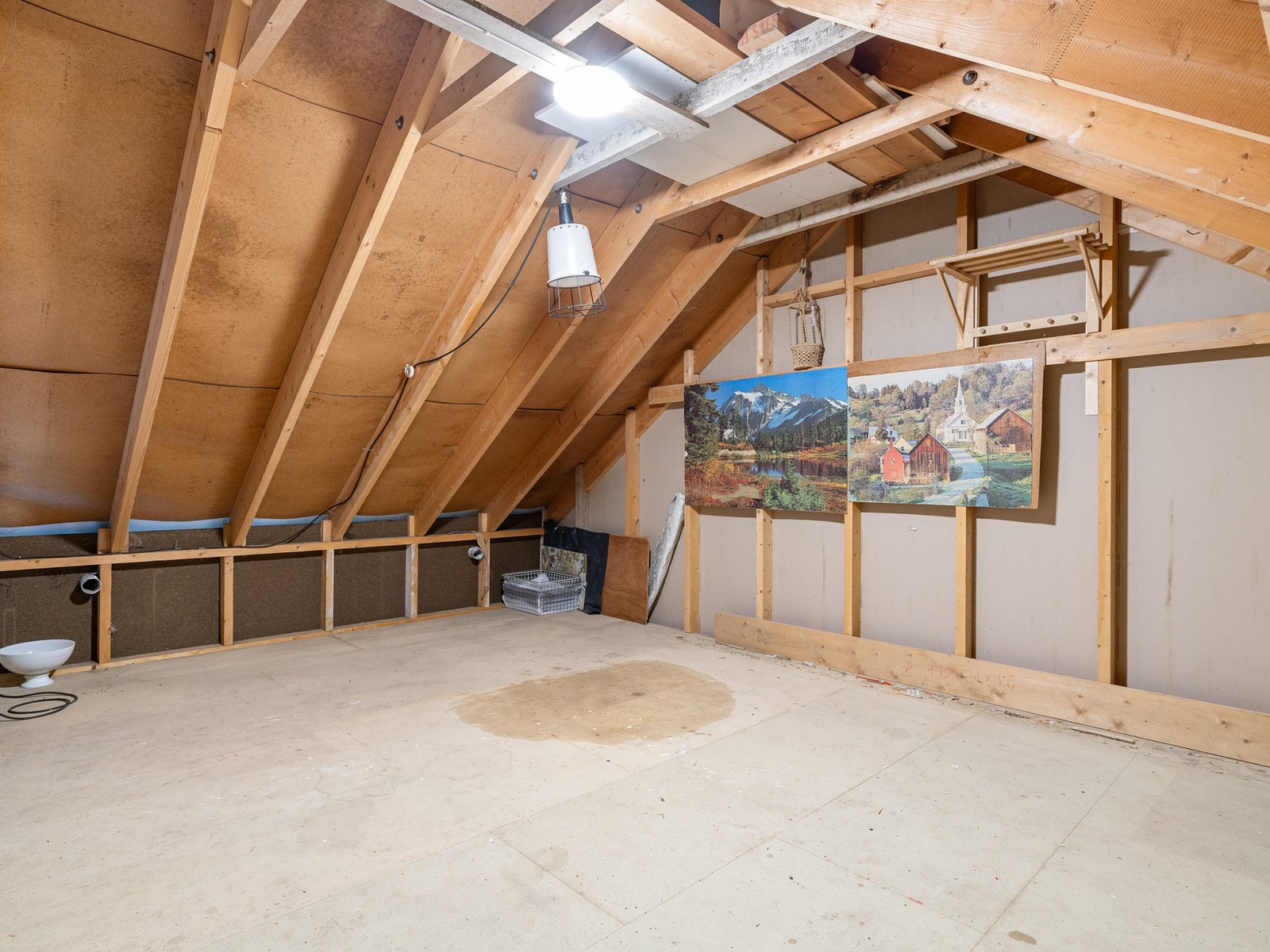 Loft på garasje. Galleribilde