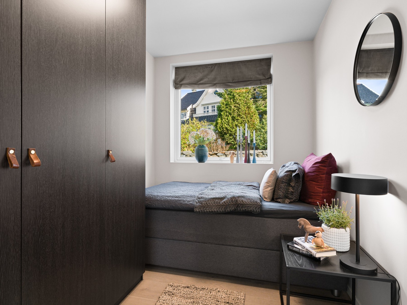 De andre soverommene har en fleksibel utforming og passer ypperlig som barnerom, gjesterom eller hjemmekontor alt etter behov. Galleribilde