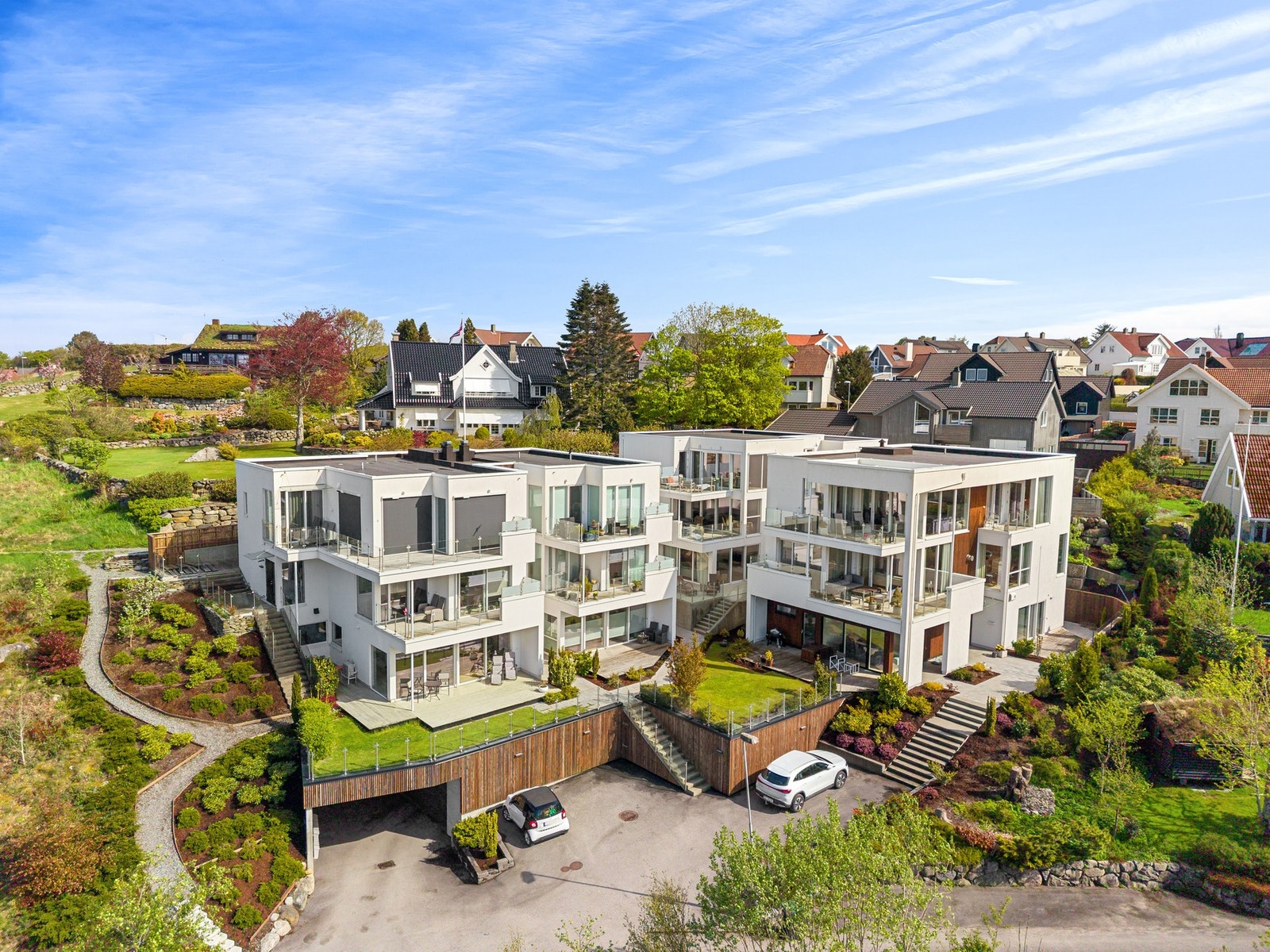 Eiendommen har en rolig og barnevennlig beliggenhet på Orstad. Galleribilde