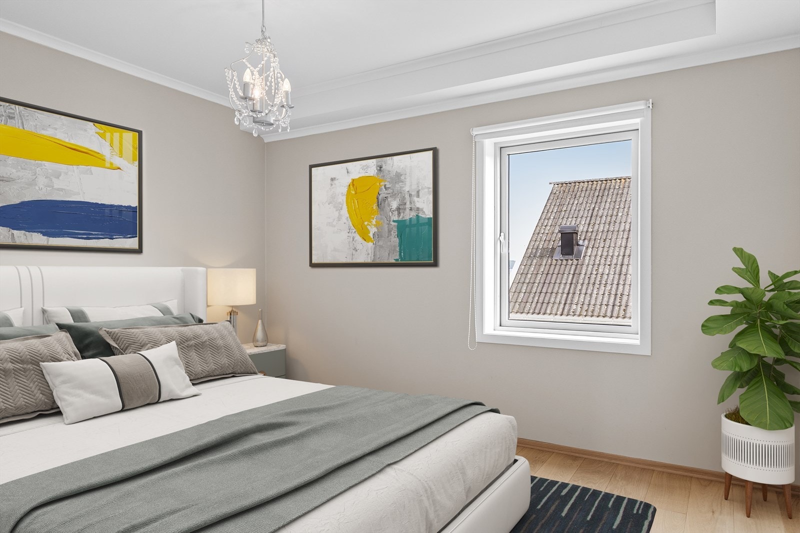 Soverommet fremstår som pent og trivelig, med en behagelig atmosfære som innbyr til hvile og avslapning. Rommet har gode møbleringsmuligheter og plass til ønsket garderobeløsning. Galleribilde