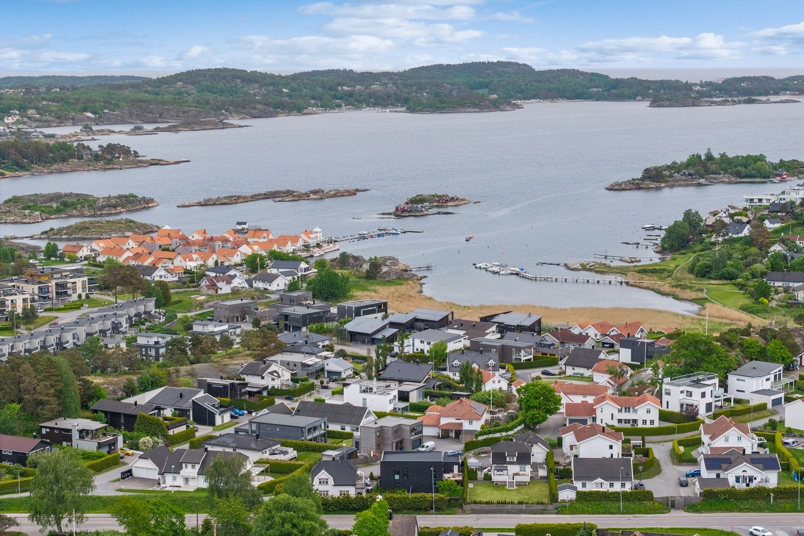 Området gir deg et maritimt preg som skaper den gode sommerstemningen året rundt. Galleribilde