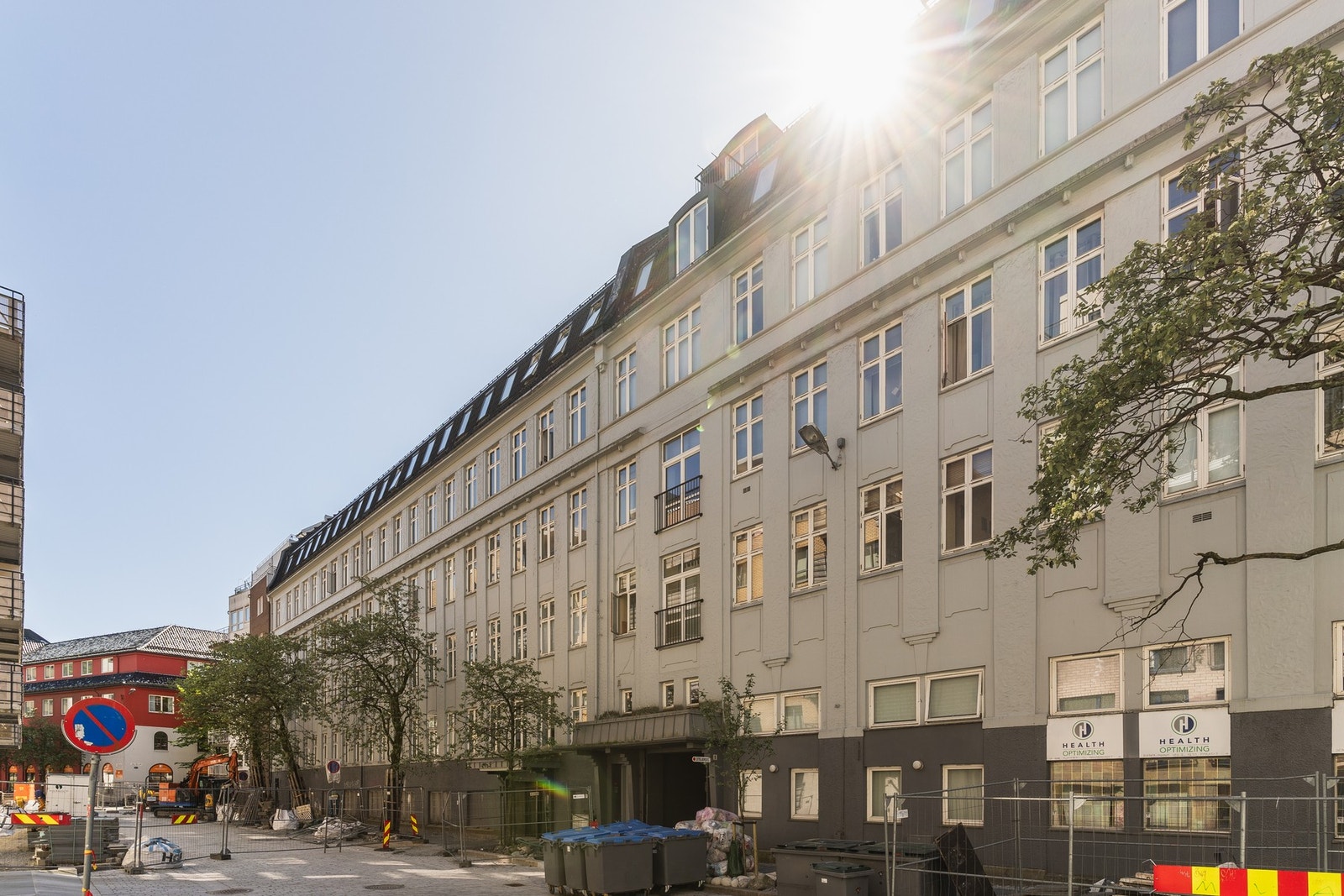 Lys og innbydende 3-roms med to soverom, heis i bygget og attraktiv beliggenhet! Galleribilde
