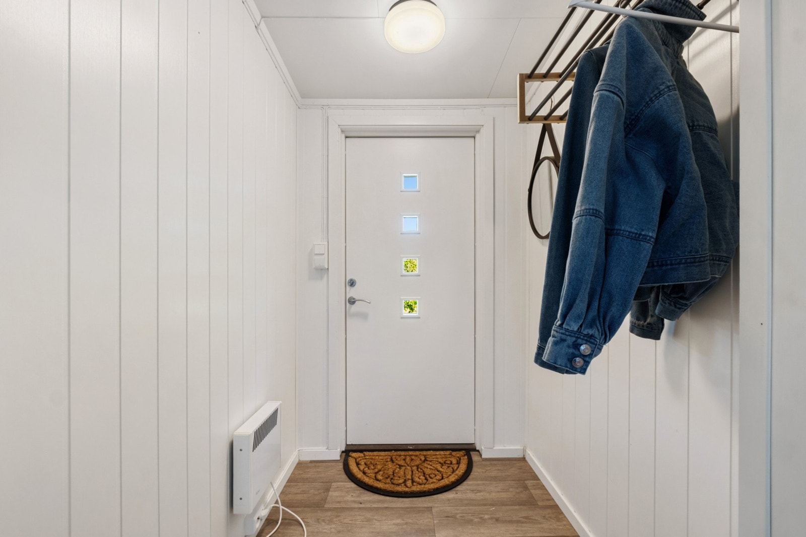 Egen inngang til underetasjen. Galleribilde