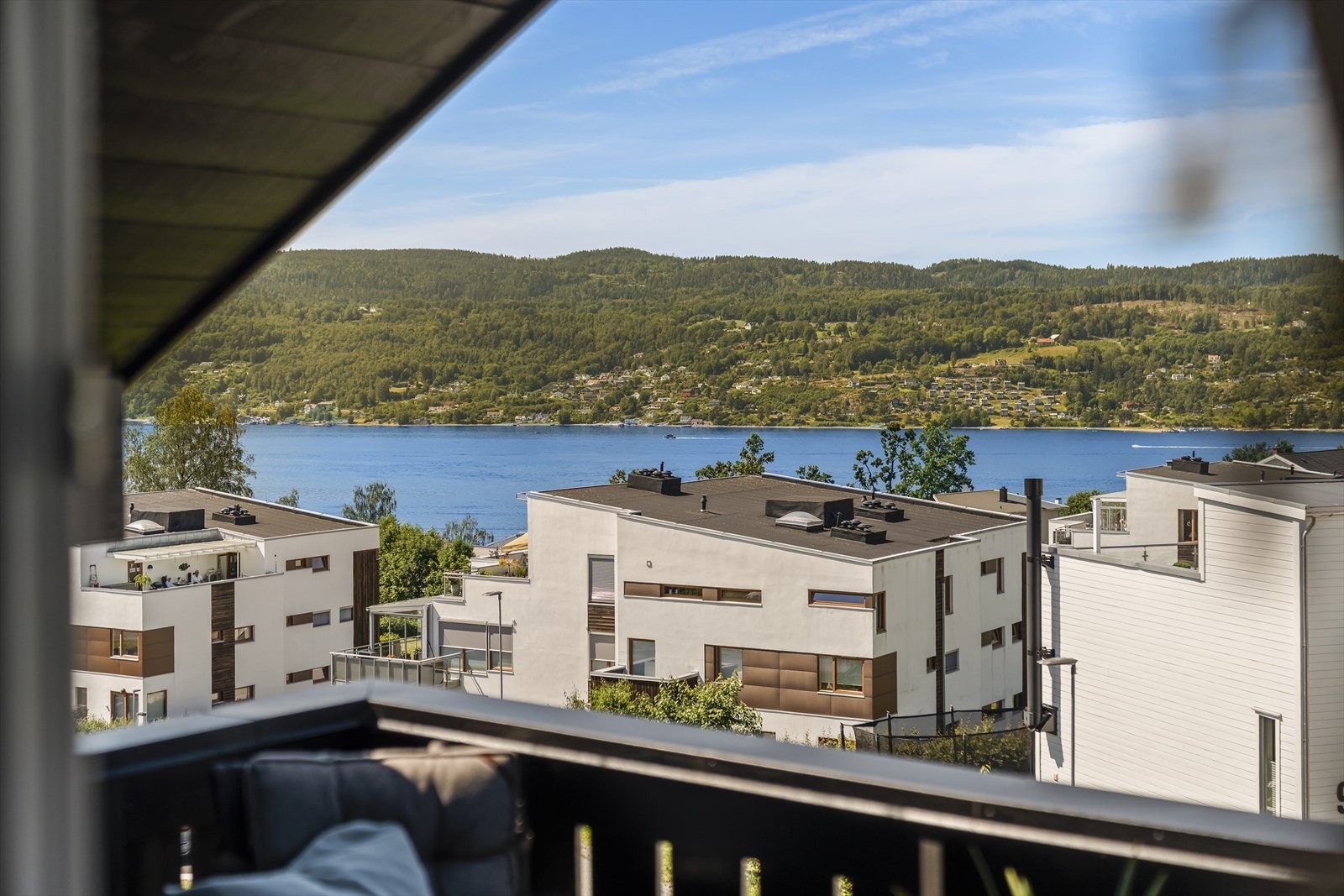 Utsikten til Oslofjorden fra balkongen! Galleribilde