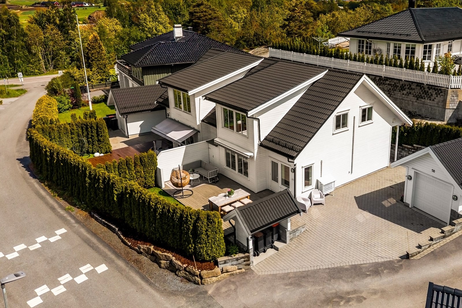 Velkommen til Hammerlia 5B! Praktisk og lettstelt eiendom. Foto: Karl Filip Kronstad. Galleribilde