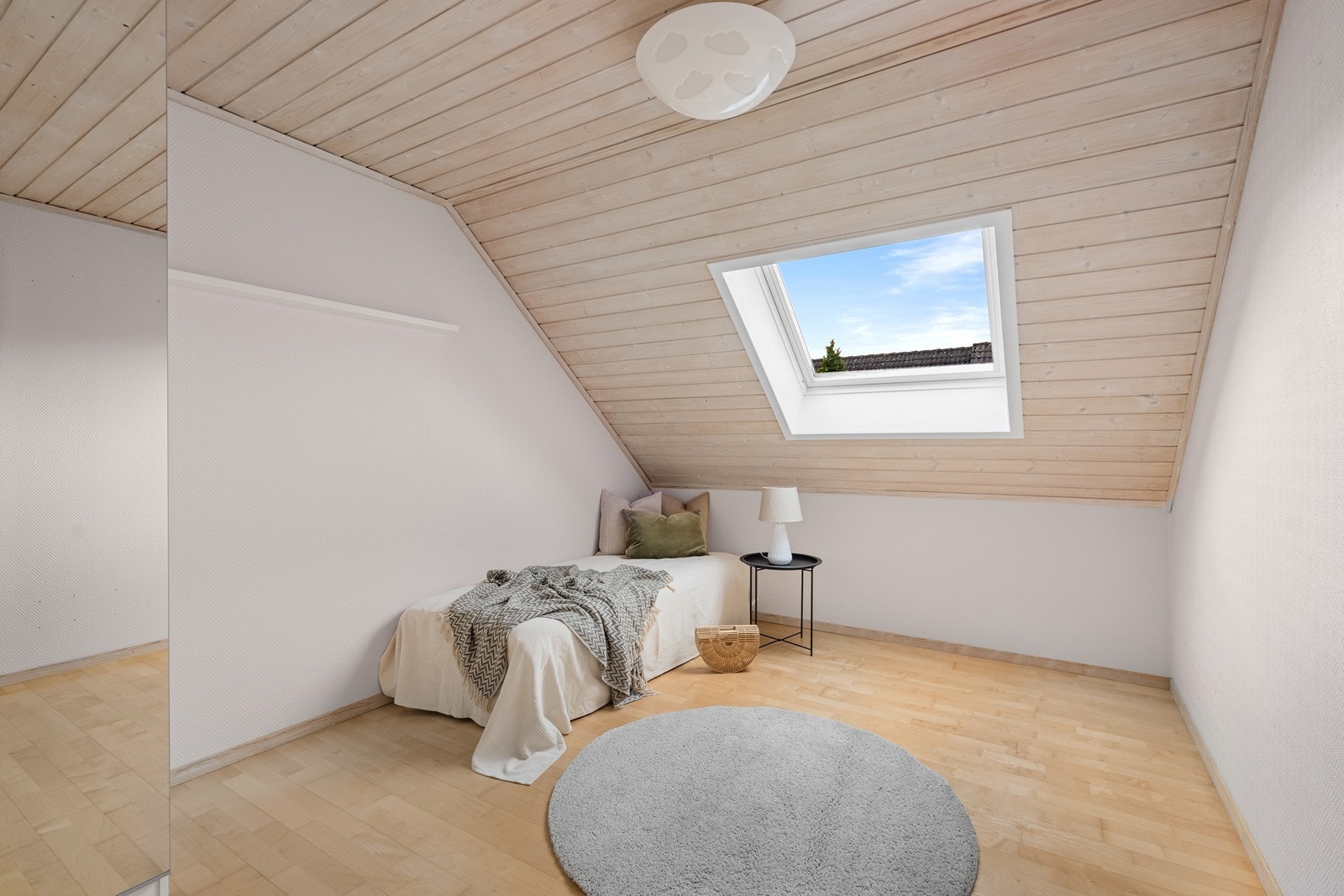 Soverom 2 og 3 har fleksible løsninger og kan benyttes etter behov, for eksempel som barnerom, gjesterom eller kontor. Galleribilde