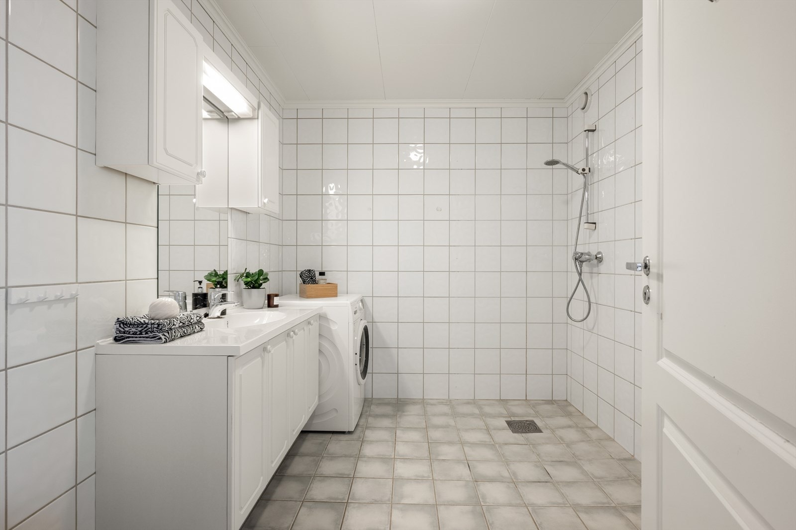Badet er utstyrt med gulvvarme for økt komfort. Galleribilde