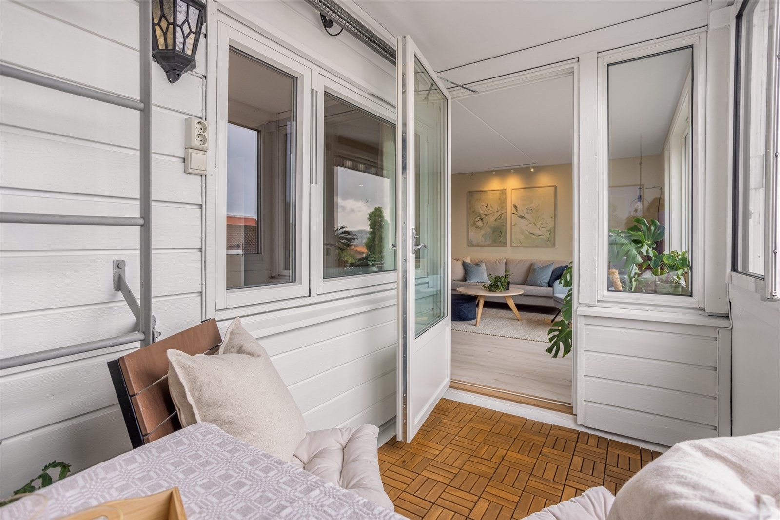 Vi beveger oss videre inn i stuen. Galleribilde