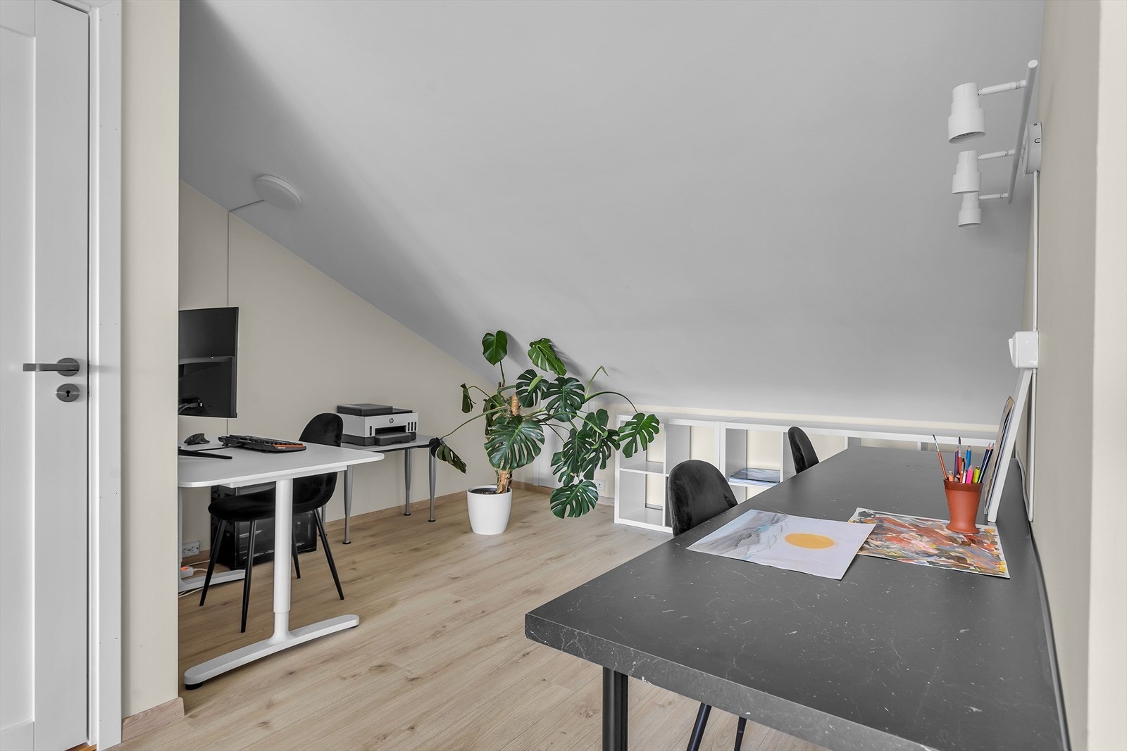 En perfekt krok for hjemmekontor eller hobbyaktiviteter. Galleribilde