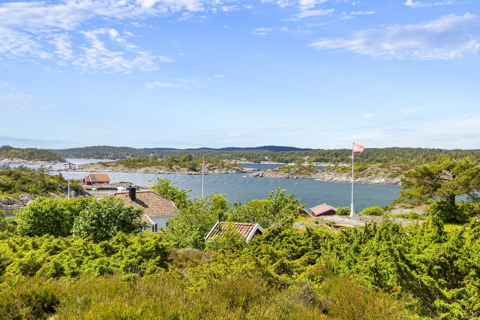 Utsikt mot Bjorsund og Kjekstad. Galleribilde